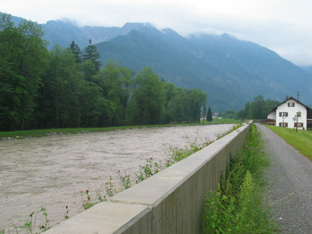 Die Loisach in Eschenlohe